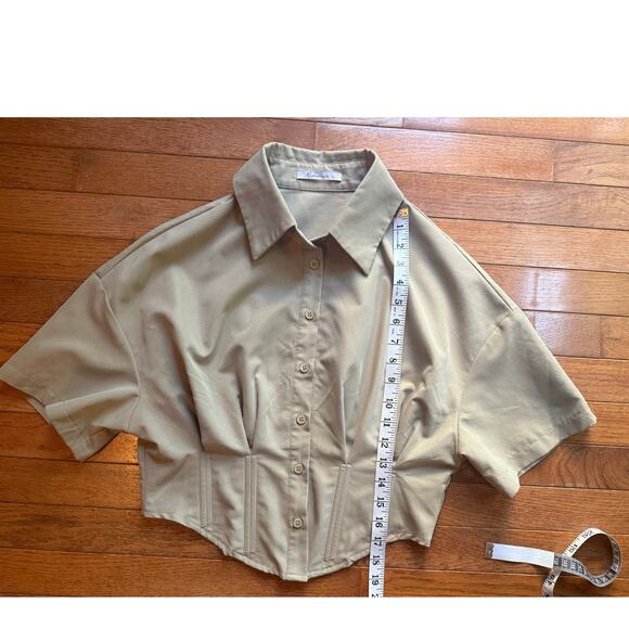 AEL Amy Enjoy Life cropped button down collar shirt Tan Large - Picture 4 of 10